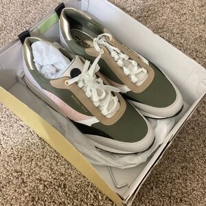 Michael Kors Shoes !! Women’s